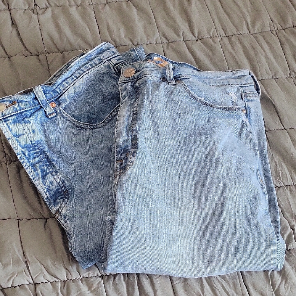 2 Pairs Of Womens Sz 16 Jeans